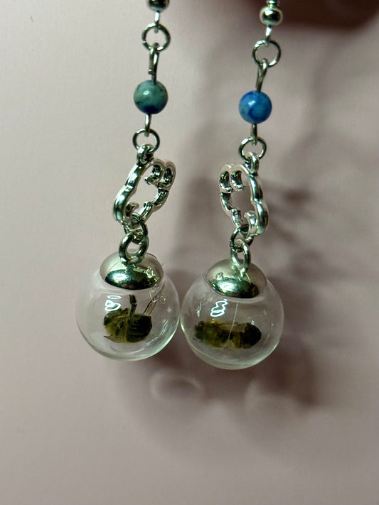 Honeybee Bubbles W/ Blue Dot Stone
