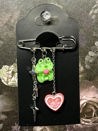 Froggy love clip