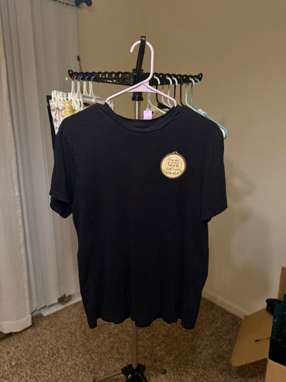 Embroidery Hoop T-Shirt - UNISEX MEDIUM